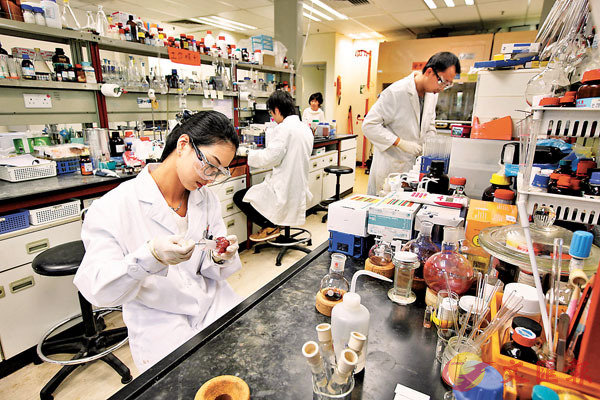 ���۵M��ǰ���e��2019�~���V��D�j�Ǹ��I�}���u�q�C�~��ǰ�����ء]��D�^�A�ܤ��w��42�W����Ǫ���o��U�C ��ƹϤ�