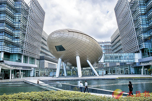 ���������T�u�Q�|���v�����N�i�@�B�������س]��ڳзs��ޤ��ߡC�Ϭ���Ƕ�C