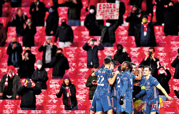 �����P����2,000�W�y�g����U�H4�G1���P��ӡC ���z��