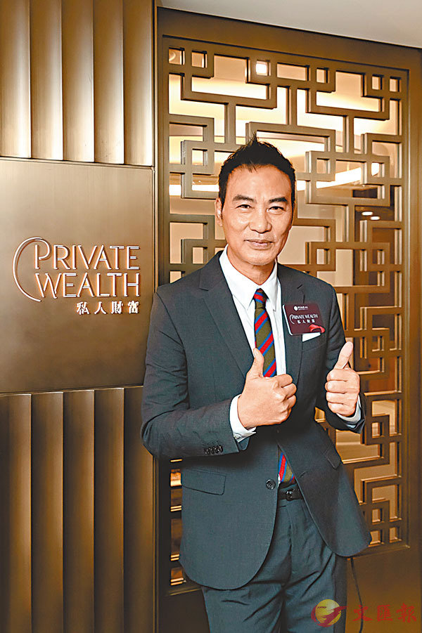 �� ���F�غ٦ۤv��í�������̡C