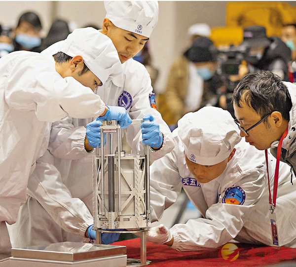 19A߮ZȤy˫~汵CϬ17bѬ޶Τ|AHq߮Z^X˦y˫~eöi٭C s