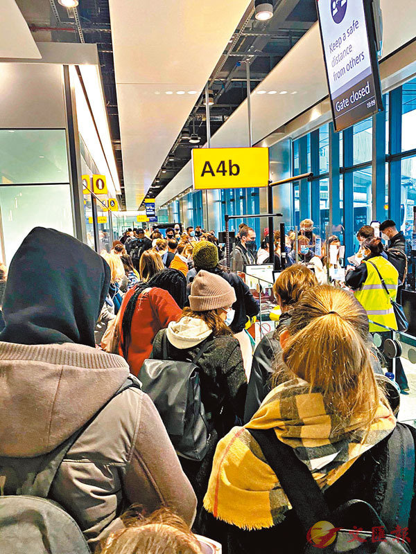 ■希思羅機場有大批旅客滯留。路透社
