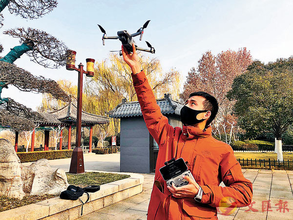 �� ����񭸵L�H���O���ȳ~���������C  �����׳��O�̤B�K�R ��