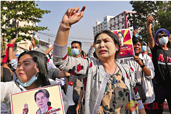 �� �ܫª̤�����s�v���C ���z��