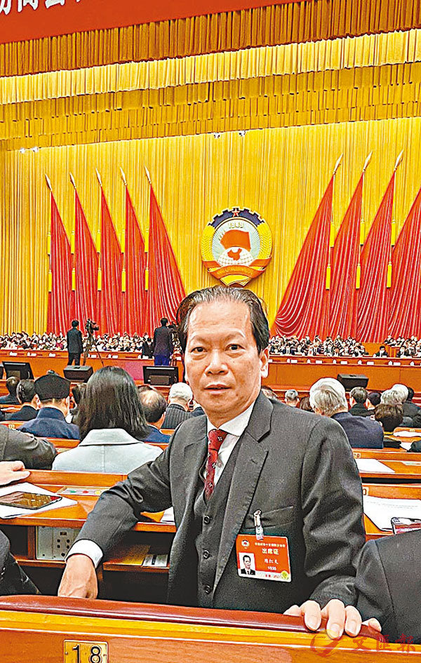 �� ����F��e���B����ӥ��Ԥh�B���R���ΥD�u�����ѡC