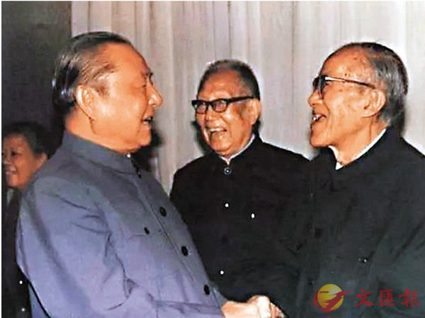 �� 1987�~�A�ߥ򾱡]�k�T�^�Ʃe�����P��Ȱ|�ѨƧ��@���]�k�G�^���b�@�_�C ���W�Ϥ�