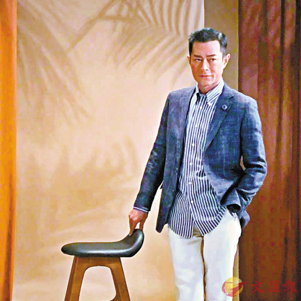 �� �j�Ѽ֦b���a���عO�ʴɱоǼӡA���g�u�k���C