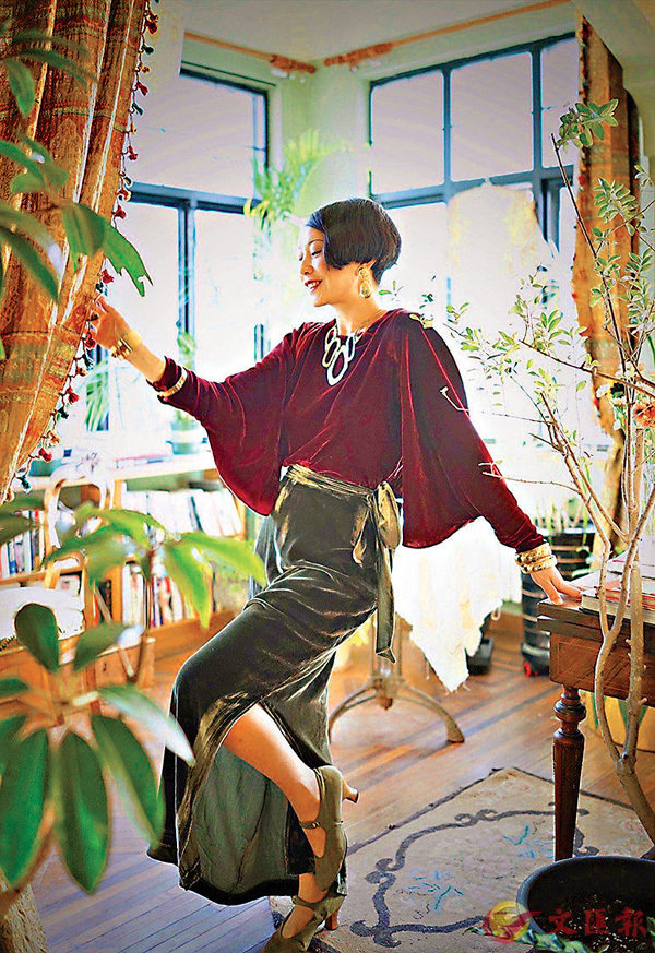 �� Lolo��R�W�@��20�~�N���j�ӡA���ɤ]�O20�~�N��50�~�N���檺�˧�C