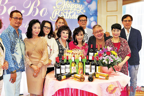 ���}�_��(�e����)�ܤ@���u�ȵ����͡v�X�u�ͤ�b�C