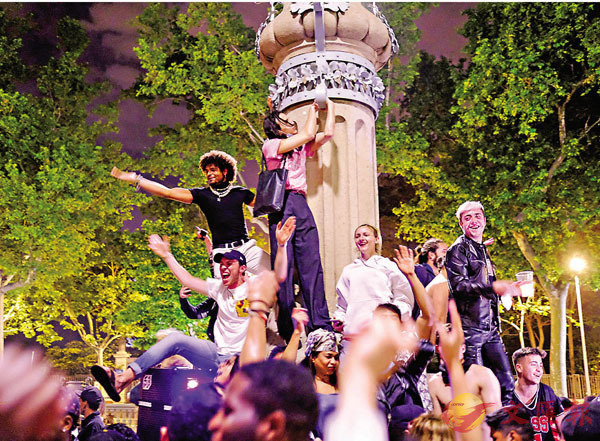 �� �ڶ�ù�������y���ѫʡA�������ġC ���z��