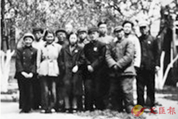 �� 1951�~4��A�s����Ѫ��Ĥ@��u�@�H���X�v�C ��ƹϤ�