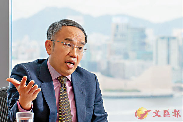 ● 許正宇強調，香港蘊含無限商機及發展機遇，未來將繼續擔當聯繫中國與國際市場的角色。 彭博