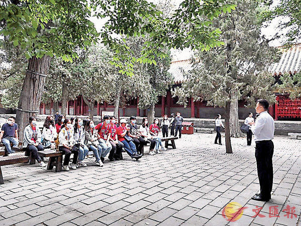 ���P�ǭ̦b�ռq�Τթ��i��ѳX�Ať�ɮv���Ѿ��v�P���a��ƨ�G�C