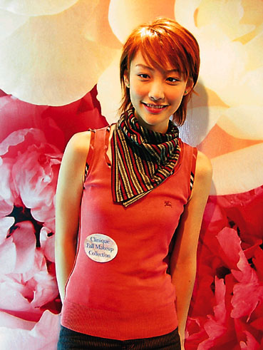 [2002-08-20] 陈文媛否认不和