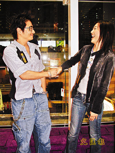 [2005-04-06] 应采儿孙耀威看首映传情